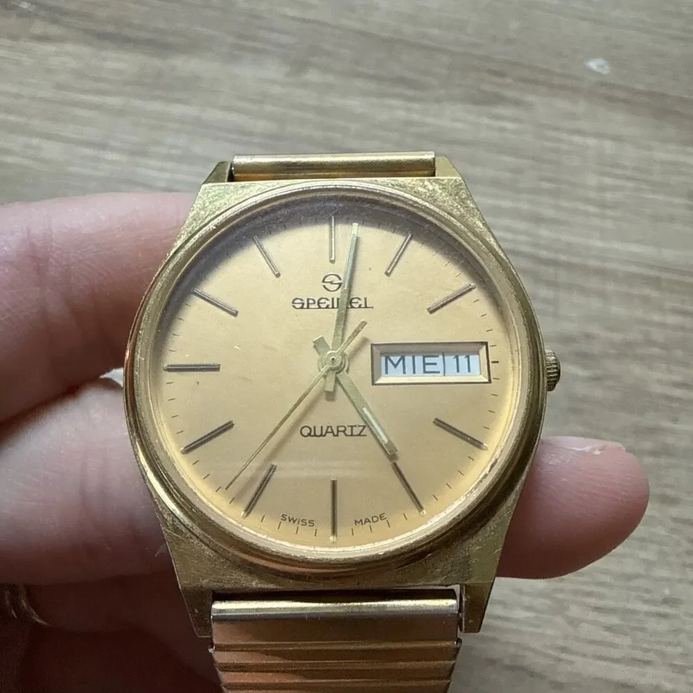 Vintage Speidel 30 Meters Quartz Stainless Steel Water Resistant Watch 405601 L2